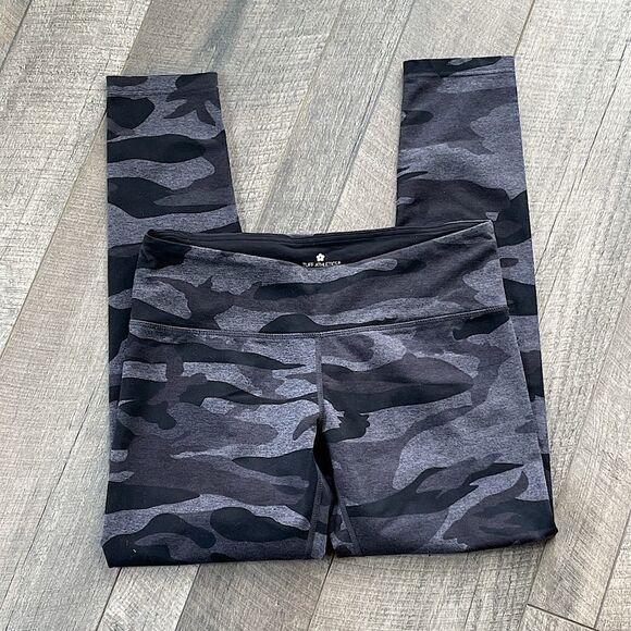 Tuff Athletics Camo Leggings. Size Medium. - Picture 1 of 7